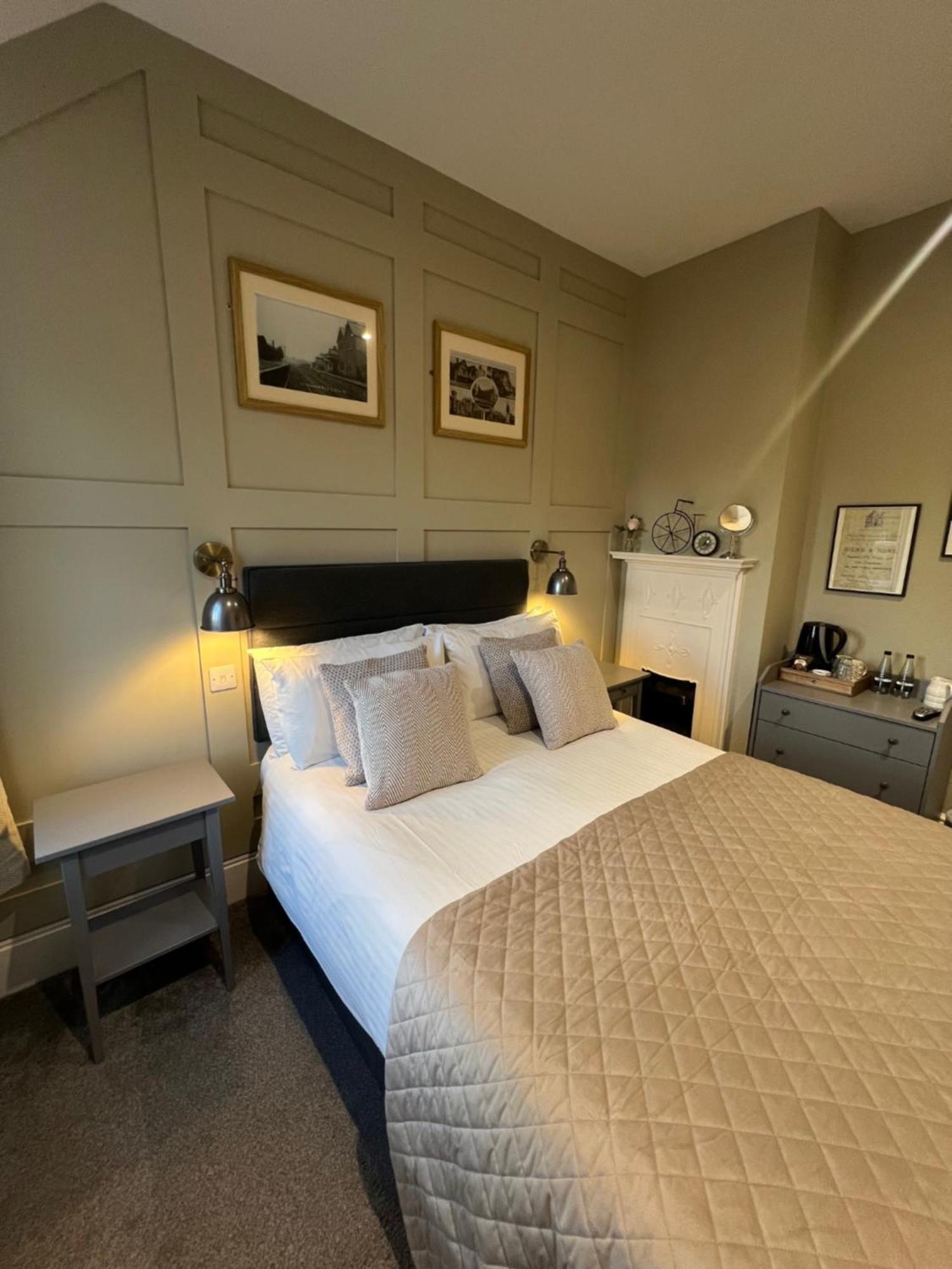 Hotel The Plough Itchen Abbas Winchester Esterno foto