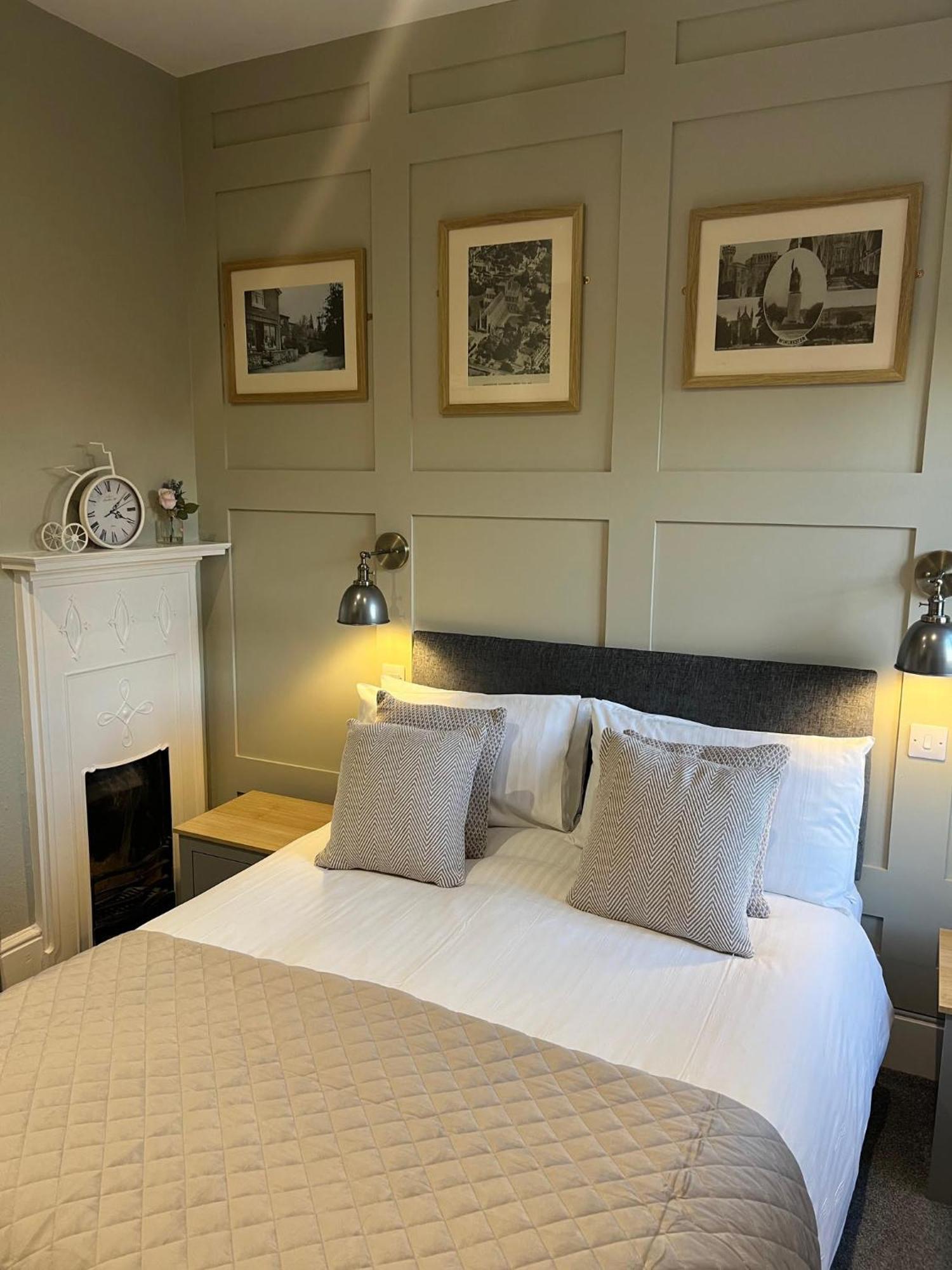 Hotel The Plough Itchen Abbas Winchester Esterno foto